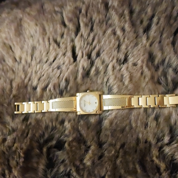 NWOT Kenneth Cole Reaction Womens Watch - Picture 5 of 5